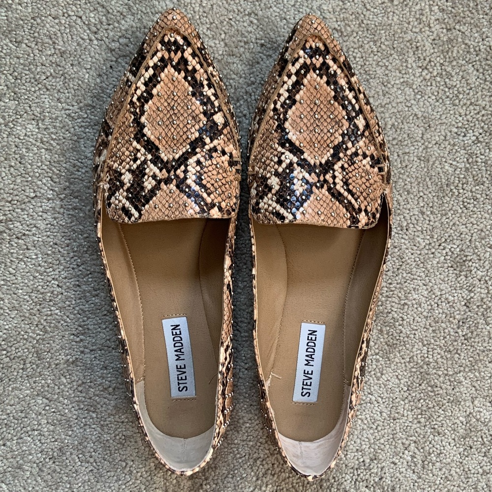 Steve Madden Snake Feather Studded Loader Size 9 - image 1